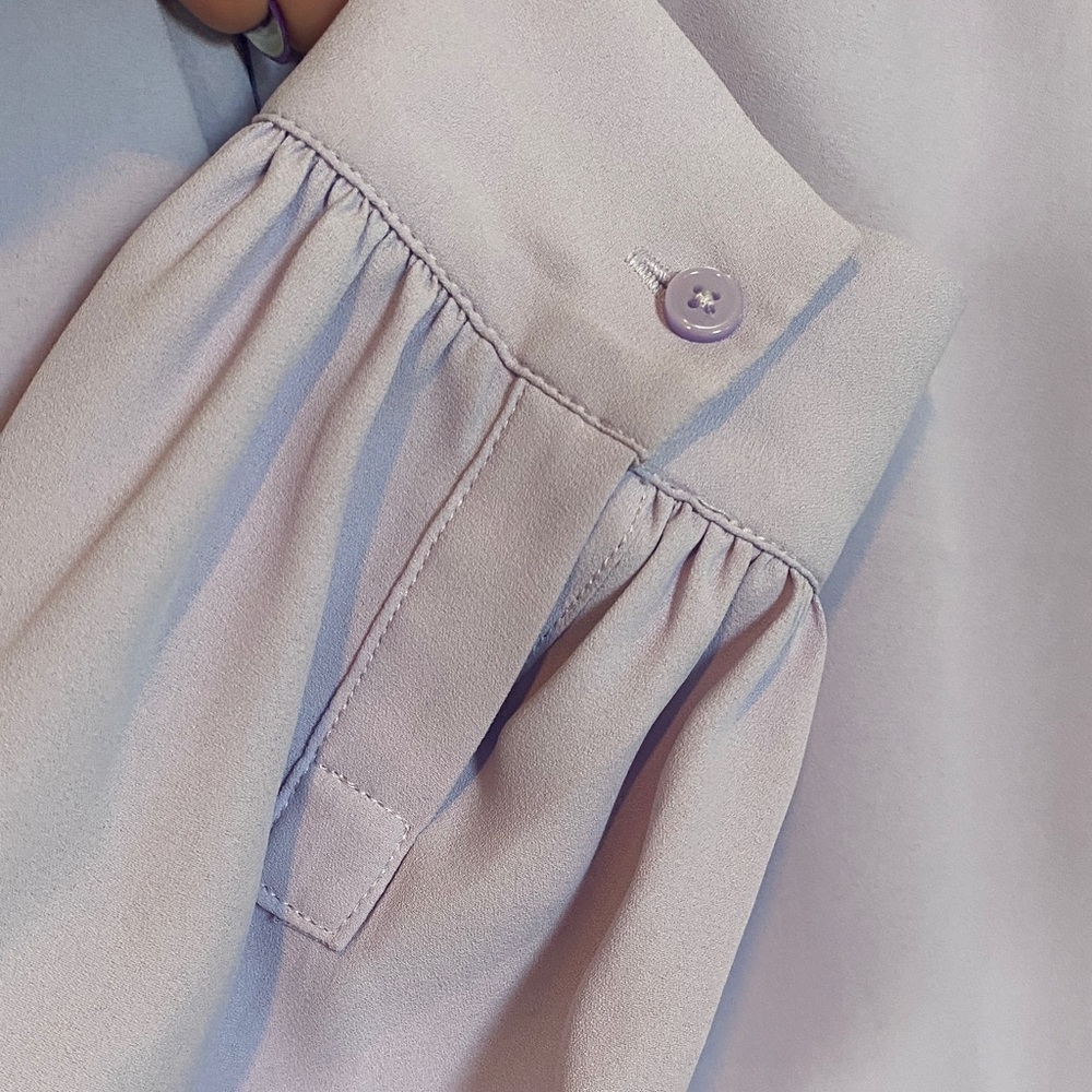 WHBM Lavender Blouse - Picture 5 of 6